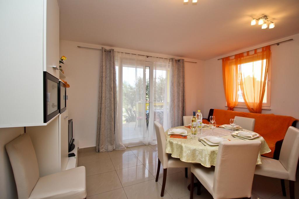 Apartments Koritnik Punat Room photo