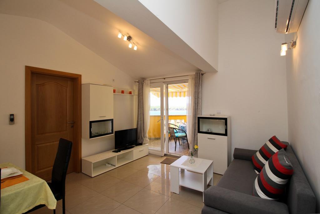 Apartments Koritnik Punat Exterior photo