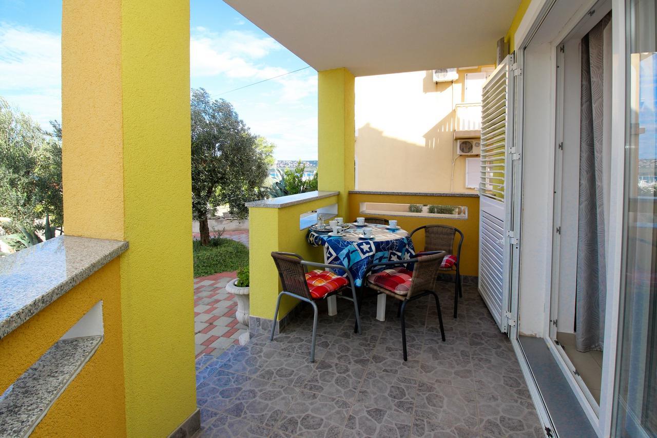 Apartments Koritnik Punat Exterior photo