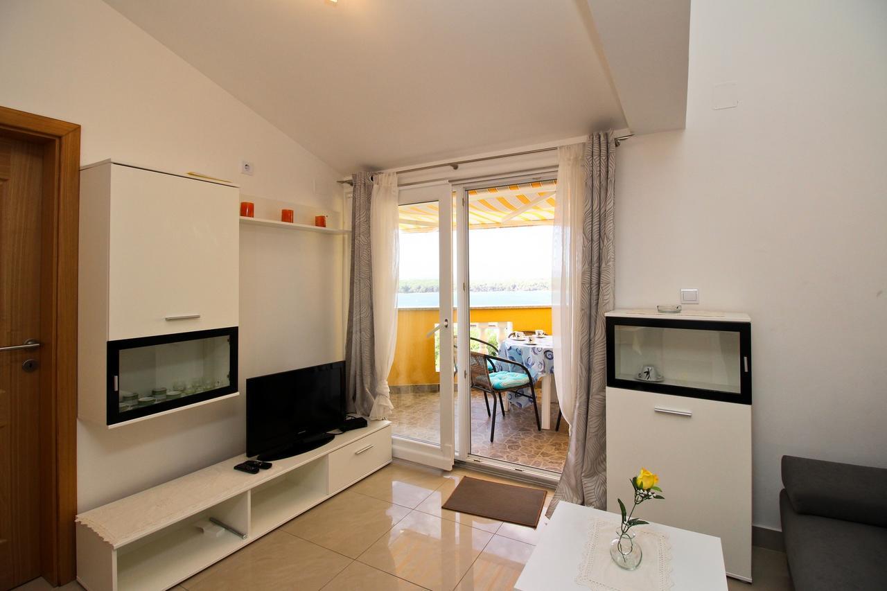 Apartments Koritnik Punat Exterior photo